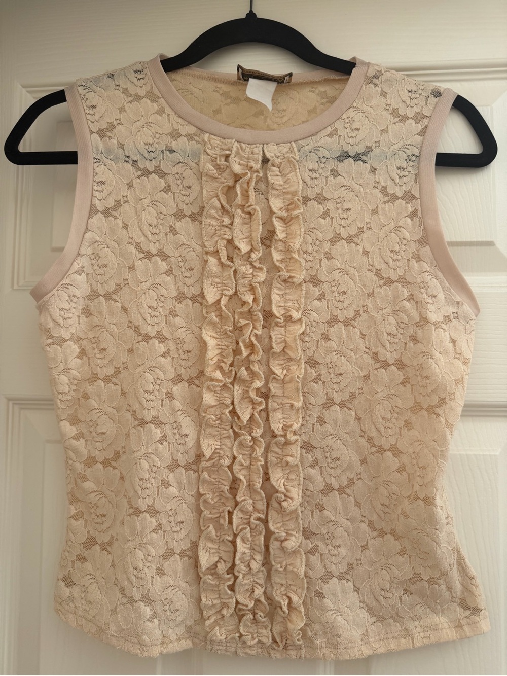 Vintage Sleeveless Lace Ruffle Front Blouse in Soft Cream